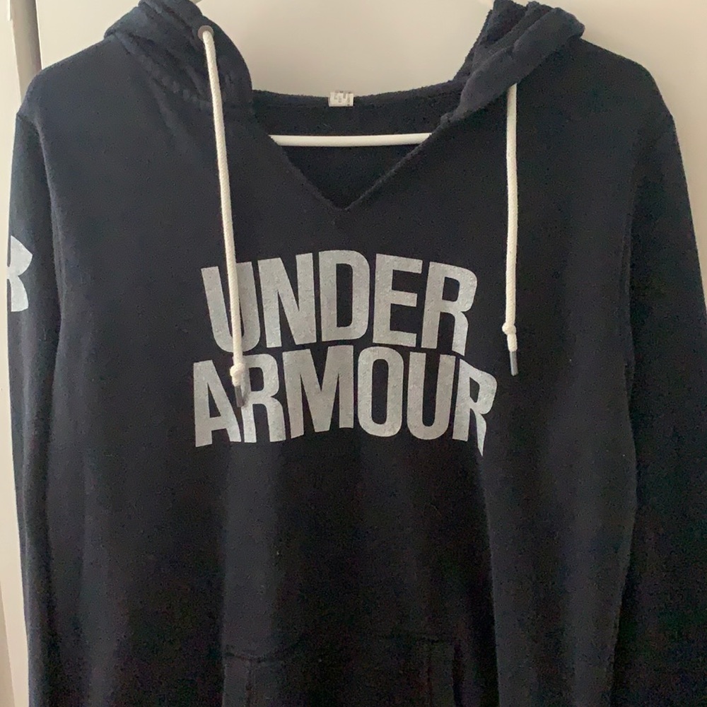 Under Armour sweatshirt